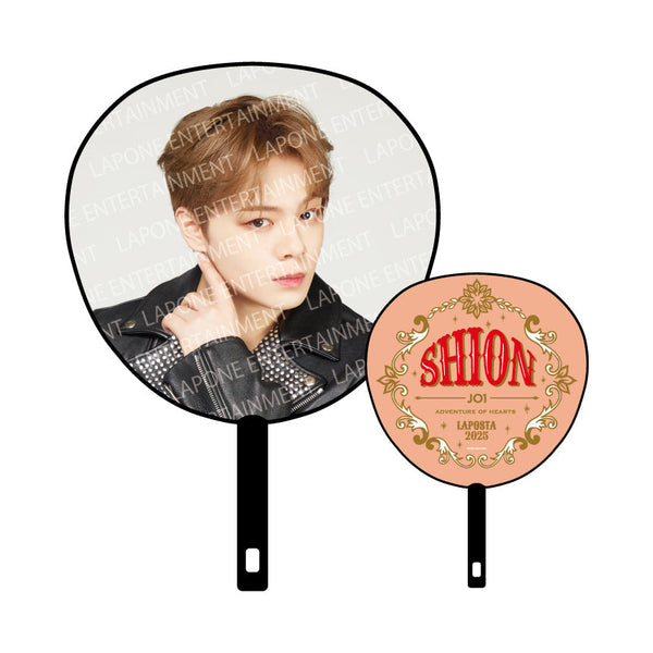 JO1 鶴房汐恩 サイン入りラミネートパス 【公式通販】