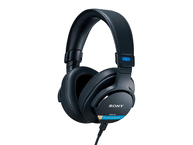 SONYが超広帯域再生を実現する密閉型モニターヘッドホン「MDR-M1」を