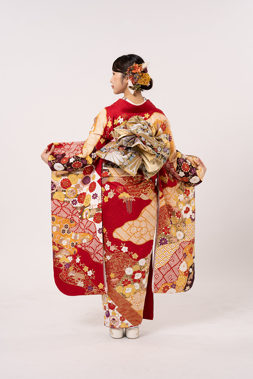 赤古典柄 振袖【056】 – SAKURA TOKYO