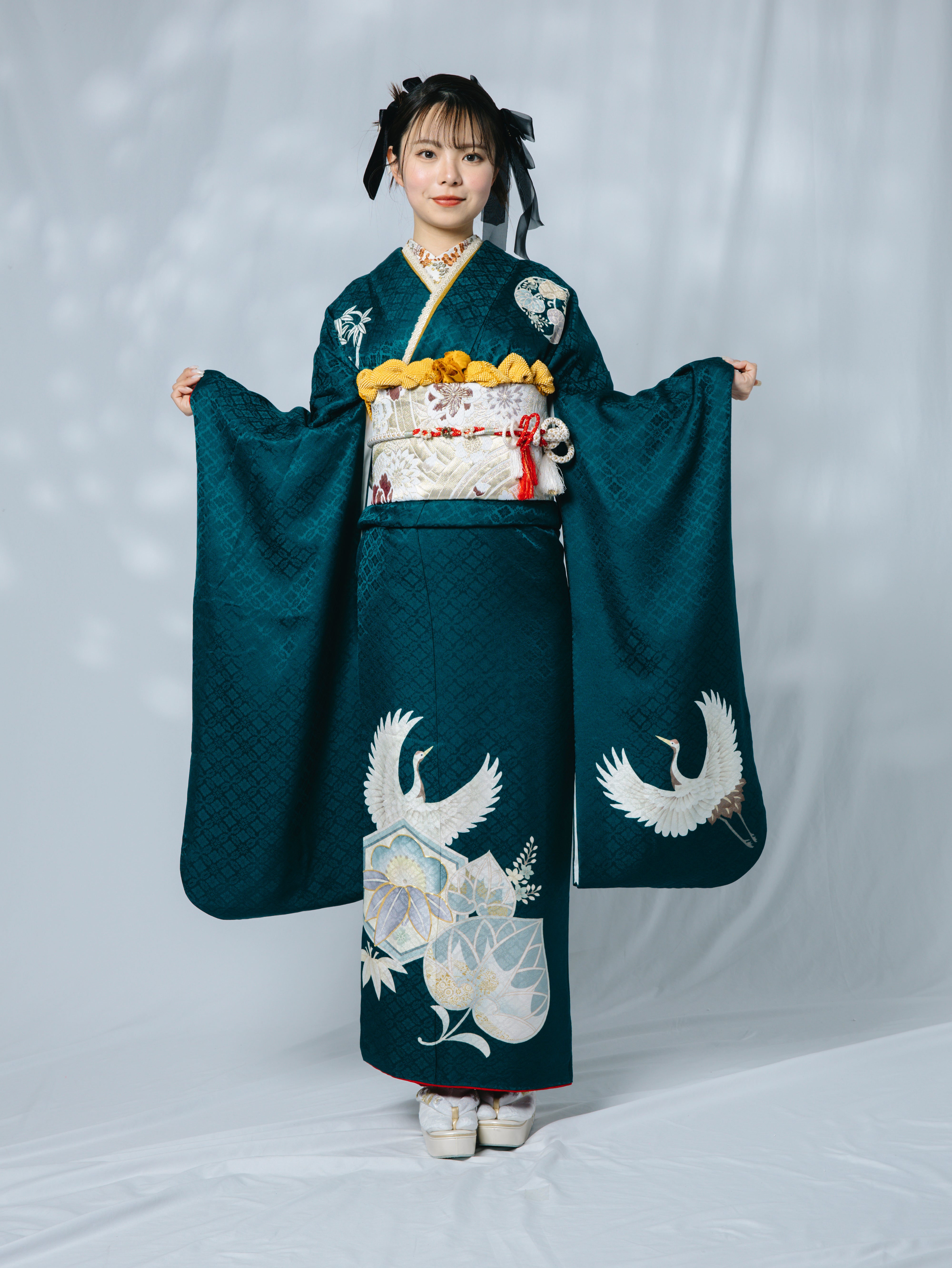 緑地 鶴 正絹振袖【550】 – SAKURA TOKYO