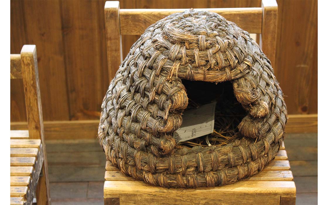 なんとも可愛い猫つぐら。雪国生まれの買える手仕事 | 中川政七商店の