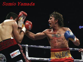 元WBA・WBC世界スーパーフェザー級王者ヘナロ・エルナンデス サイン