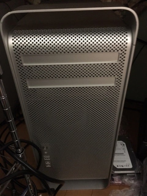 小津 雪ヲ Mac Pro (mid 2010) 本体のみ 小津 雪ヲ Mac Pro (mid 2010