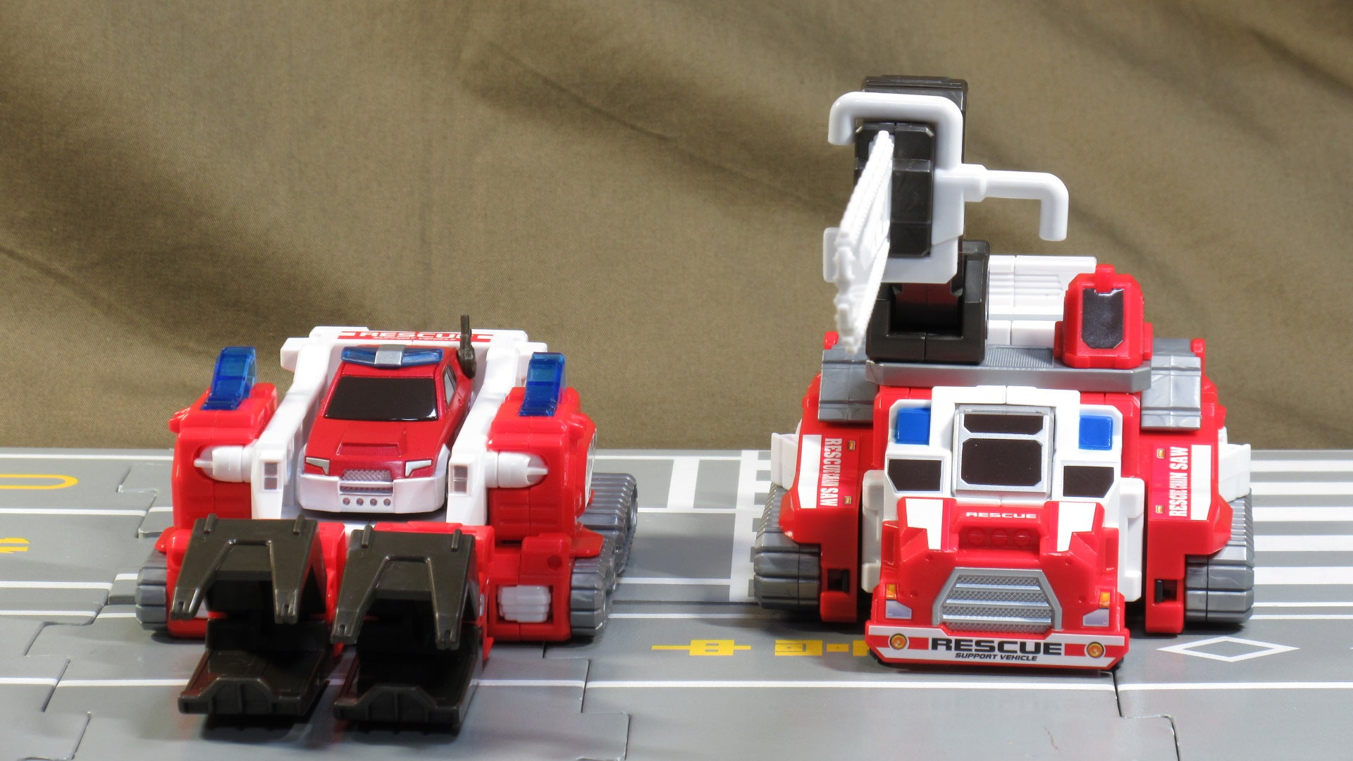 レスキューブルドーザー レスキューチェーンソー ドッキングモード