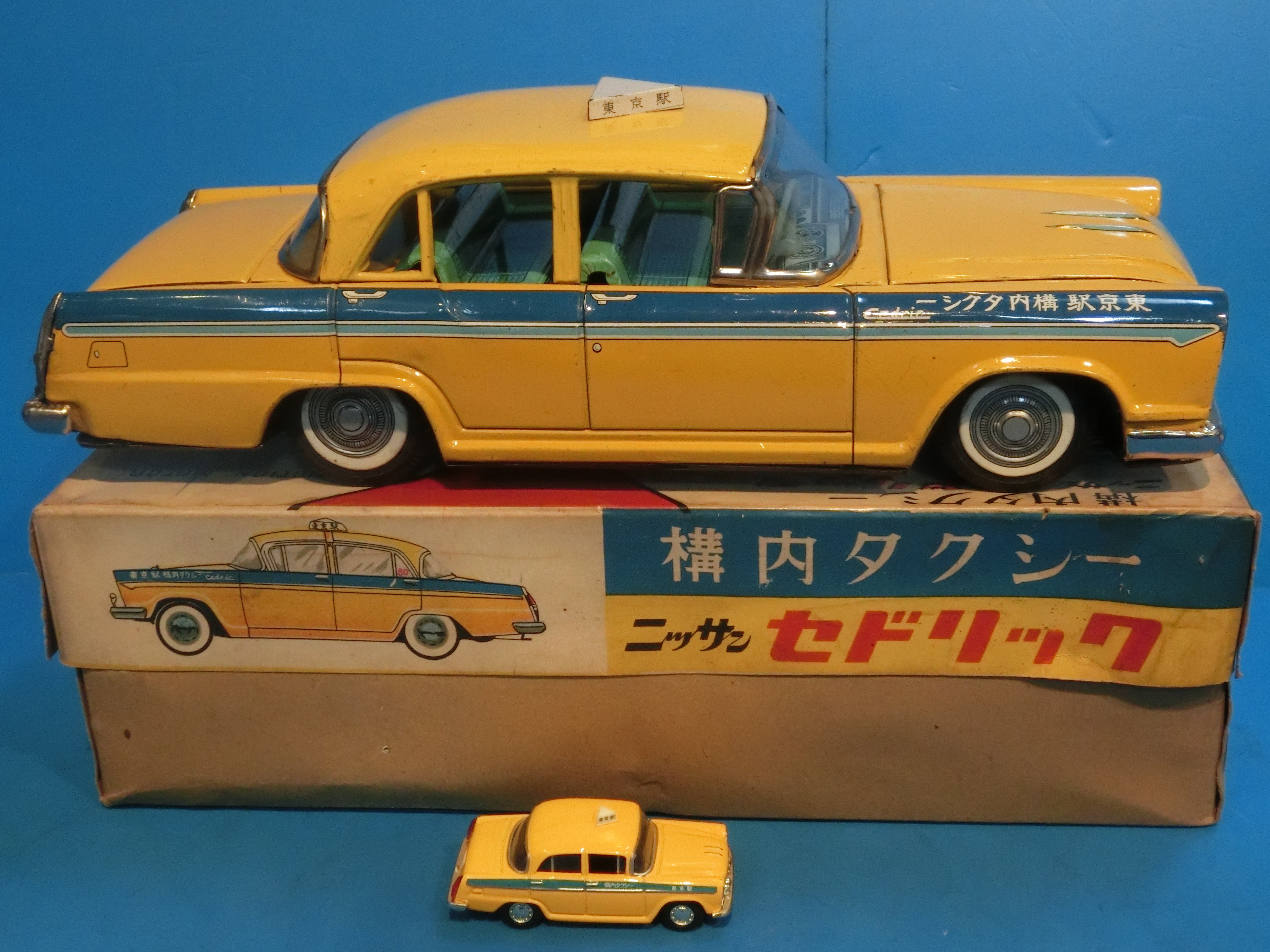☆米澤玩具(ヨネザワ) 1960年縦目のセドリック ～ ブリキ自動車