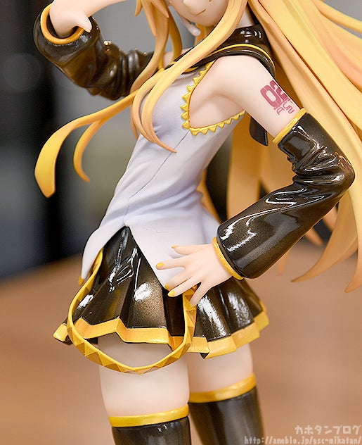 FREEingさんアイテム「鏡音リン 『リンちゃんなう！』大人リンVer.」他