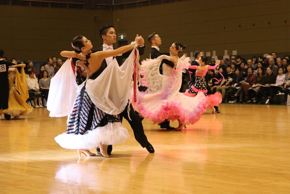 昭和レコード、社交ダンス、日本舞踊。