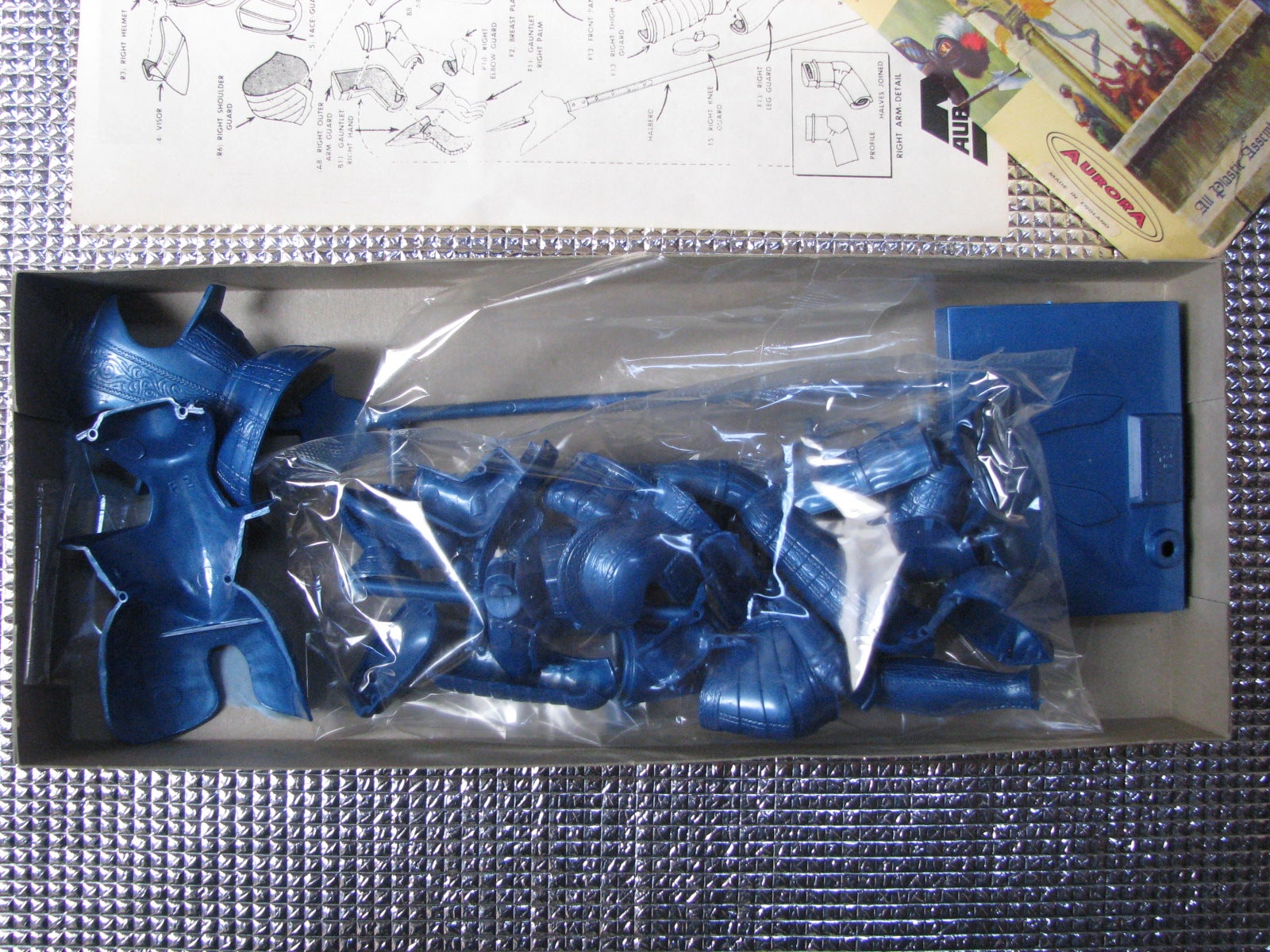 オーロラの西洋甲冑プラモデル(´ι _`;) | 牛乳雑巾(´ι _`;)のDREAM