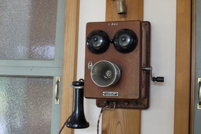 デルビル磁石式壁掛電話」を頂きました | 陣の里ブログ