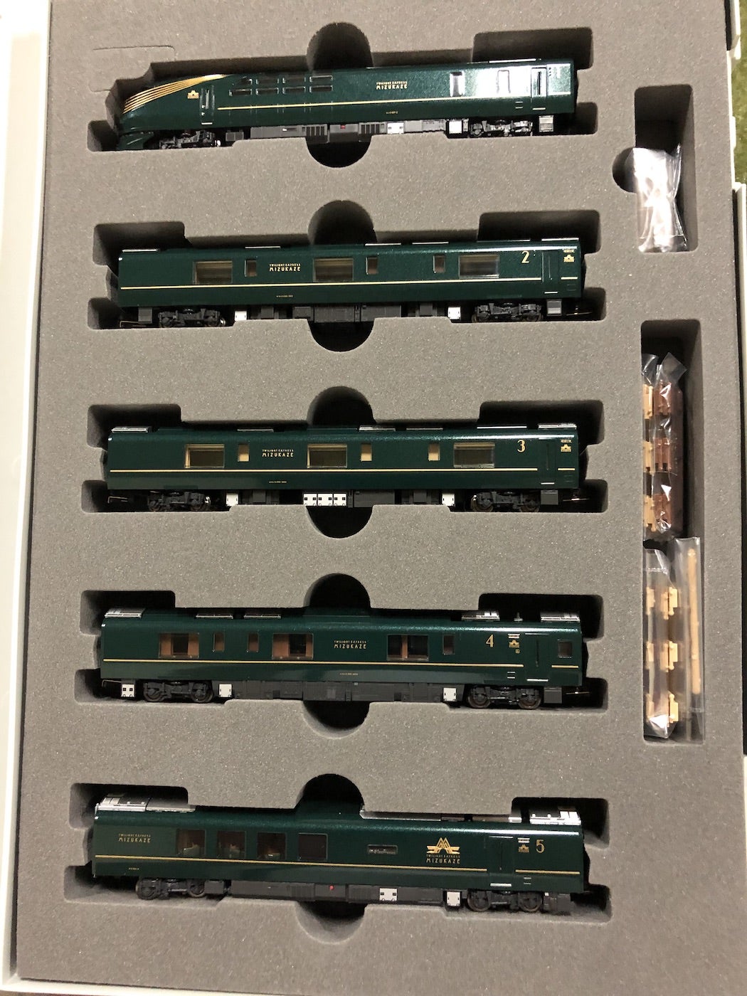 TOMIX 97912 87系寝台ディーゼルカー TWILIGHT EXPRESS 瑞風 | 金屋代