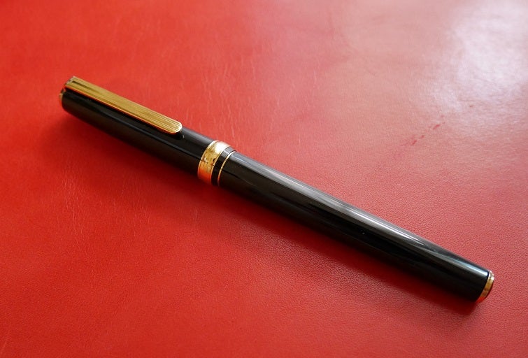 万年筆29・気軽に18金を・プラチナの18kスタンダード | 触れる