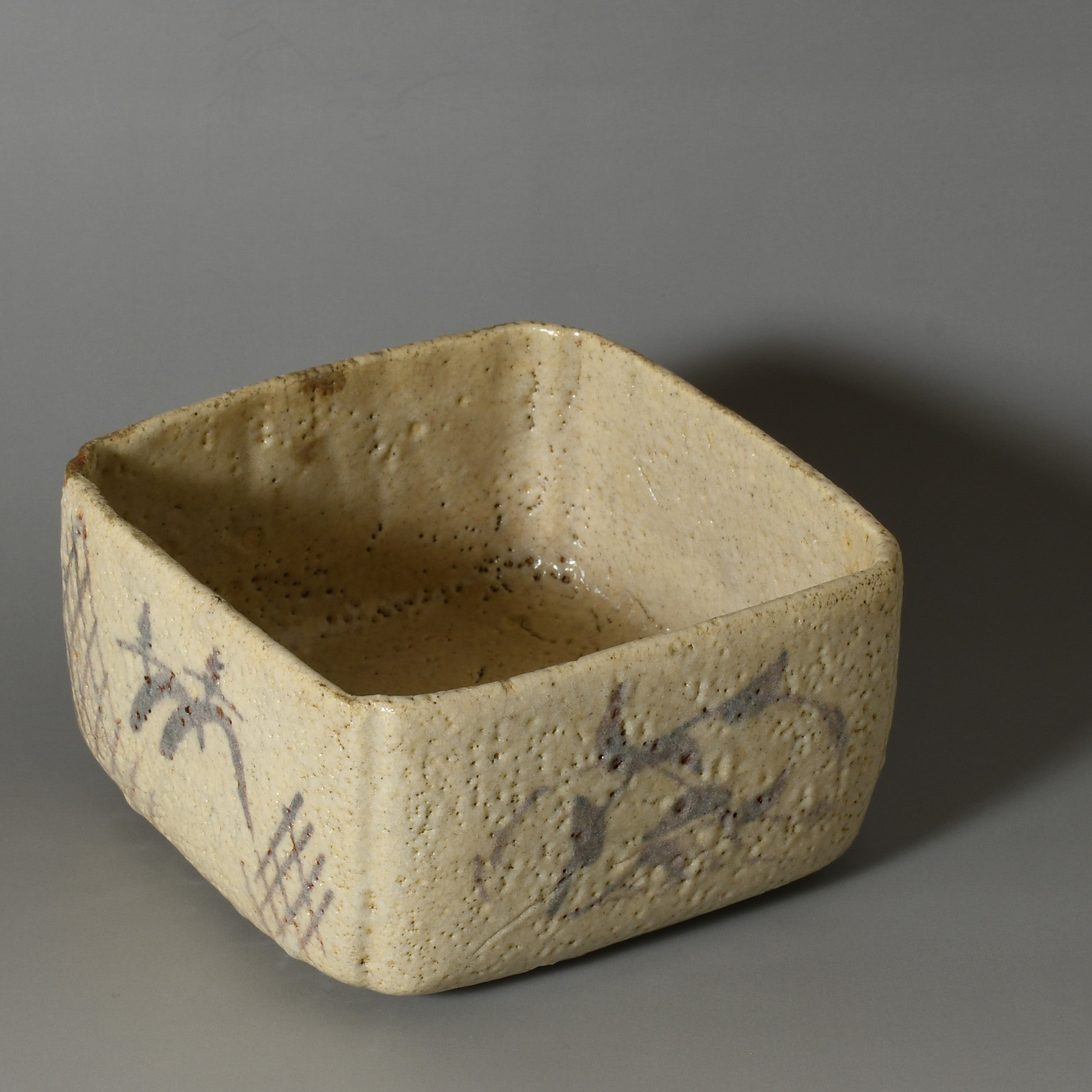 古絵志野、四方入隅向付(元箱、古裂綿更紗包布付) 古絵志野、四方入隅