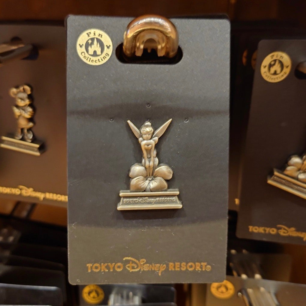 東京ディズニーリゾート ブロンズ像ピンバッジにチップ＆デール