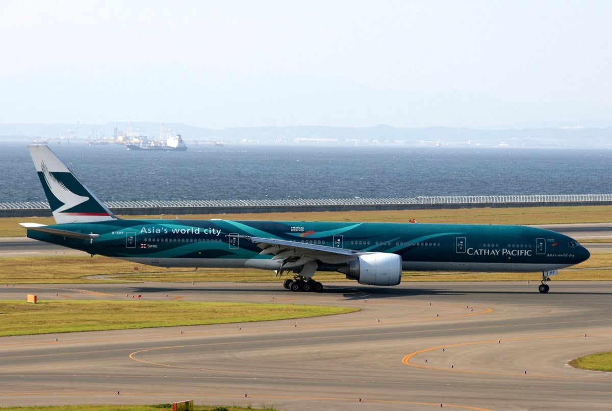 SWISS A220-300 特別塗装機 1/200 ヘルパ SWISS repaints Airbus A220