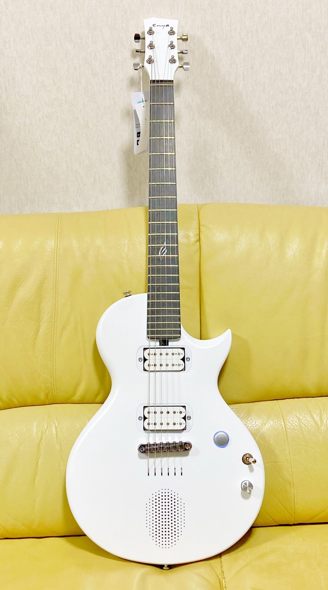 カーボンファイバー製エレキギター Enya「NOVA GO SONIC」レビュー