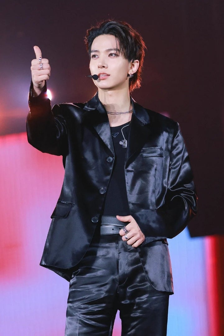 ENHYPEN WALK THE LINE ヒスン 直筆サイン入りポスター ENHYPEN WALK