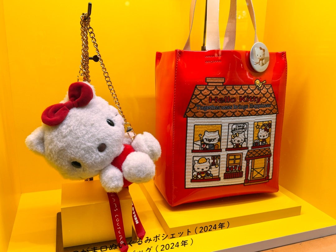 miku⭐ ハローキティ展 沖縄限定トートバッグ &クリアファイル miku