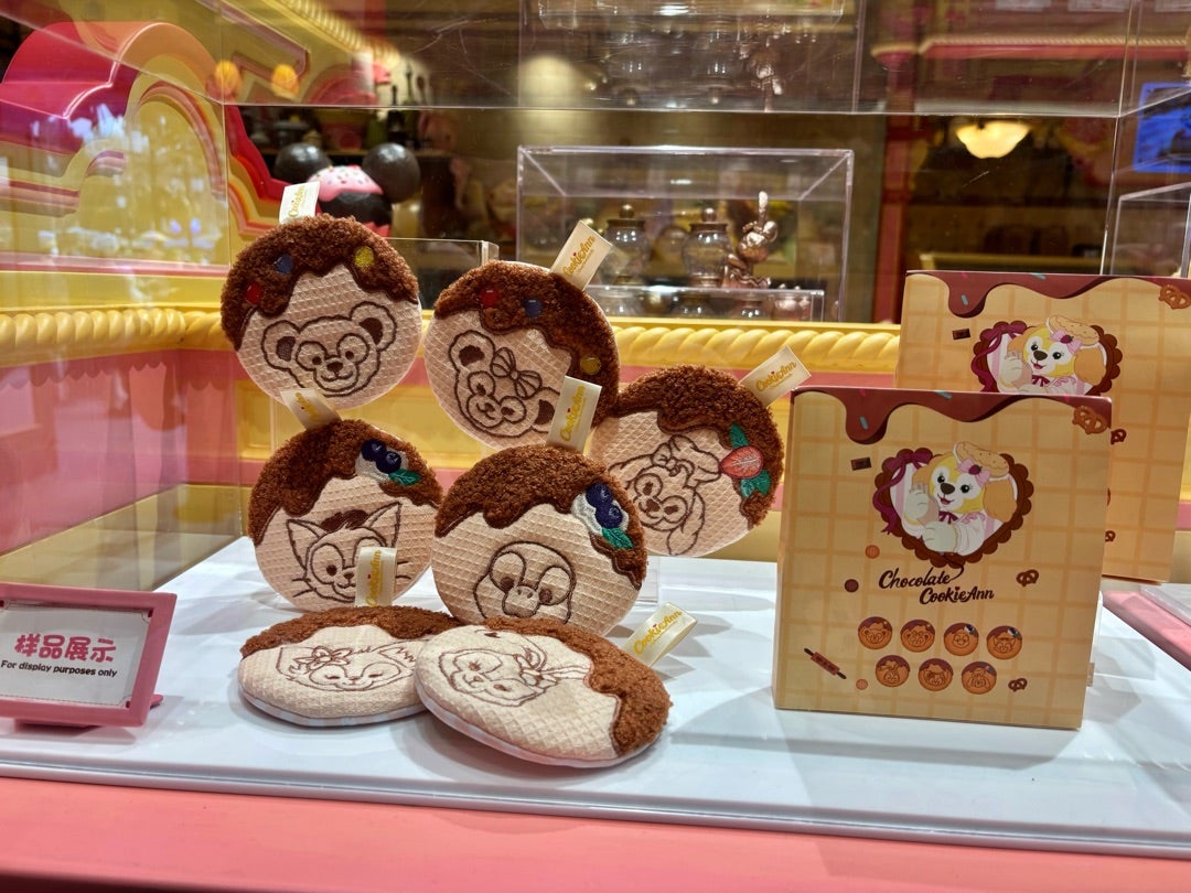 上海ディズニーの春日シリーズのクッキー・アンのキーチェーン付きぬい
