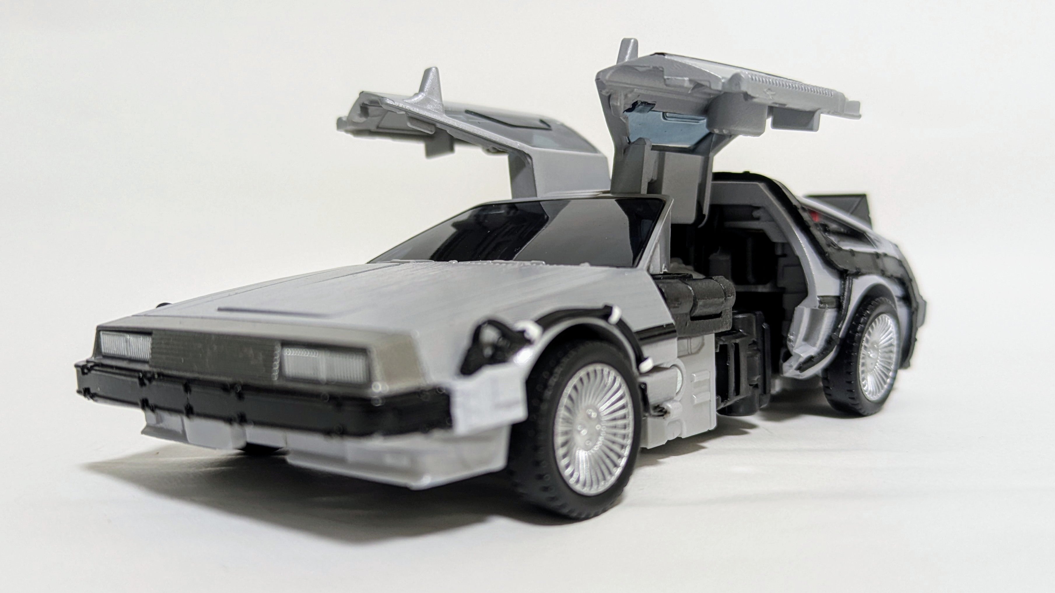 GIGAWATT (バック・トゥ・ザ・フューチャー×トランスフォーマー