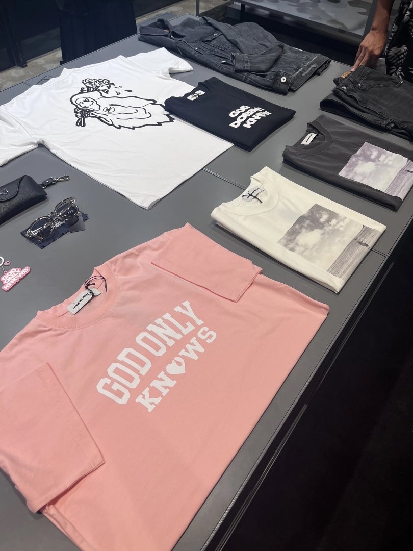 GOD ONLY KNOWS】岩田剛典 マットロゴラグ ピンク GOD ONLY KNOWS LOGO