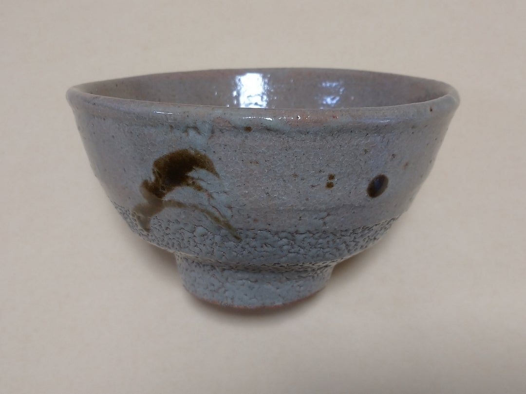民芸の陶器・濱田庄司さんの鉄絵茶碗です。 | 民芸、茶の湯の陶器の