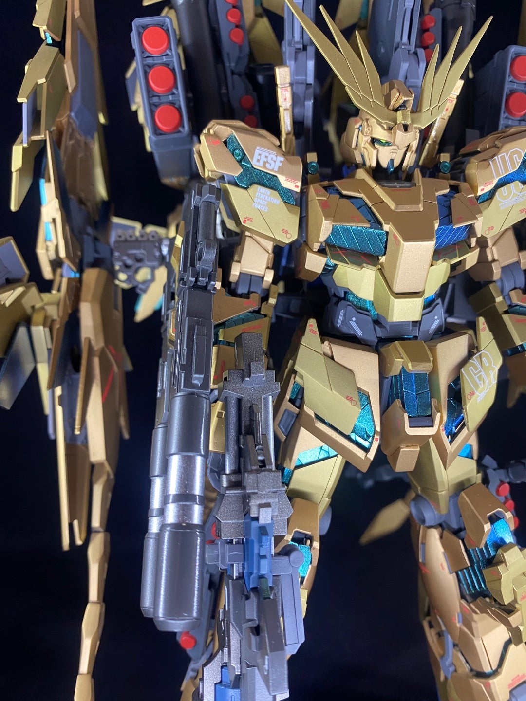 1/100 MG RX-0 フルアーマーユニコーンガンダム3号機フェネクス