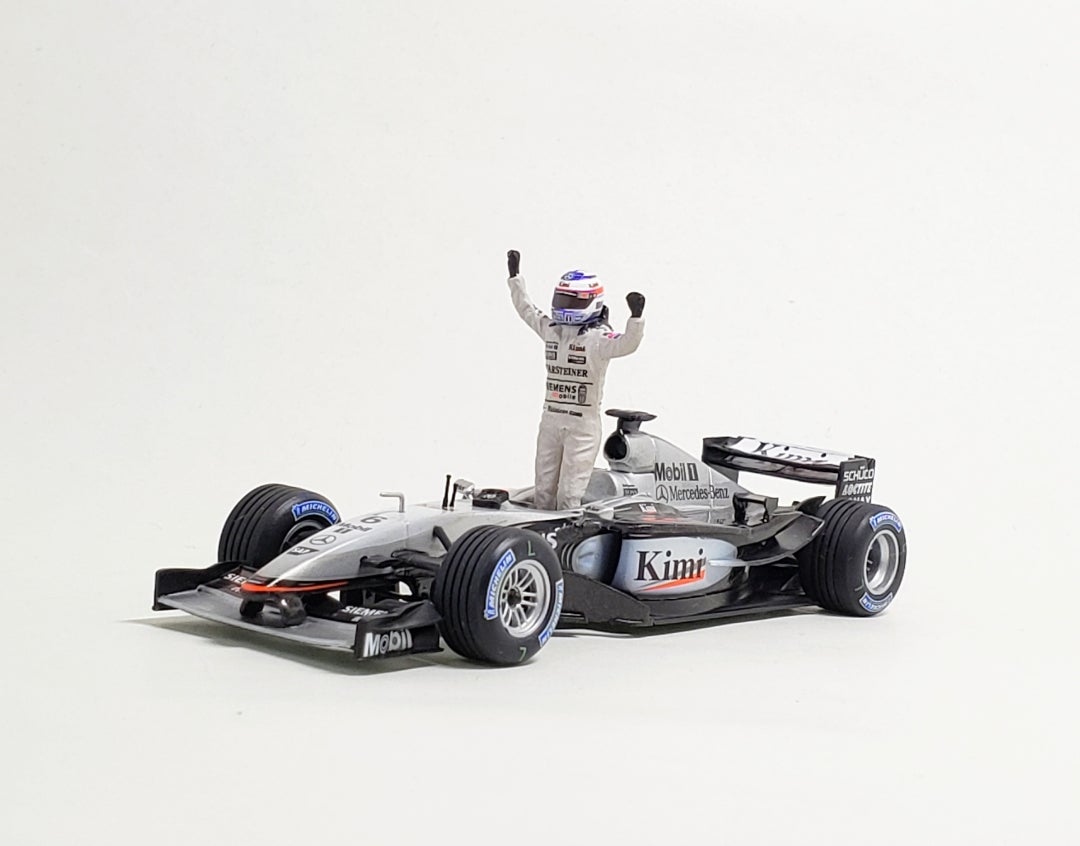 ミニチャンプス 1/43 マクラーレン・メルセデス MP4/17 ライコネン