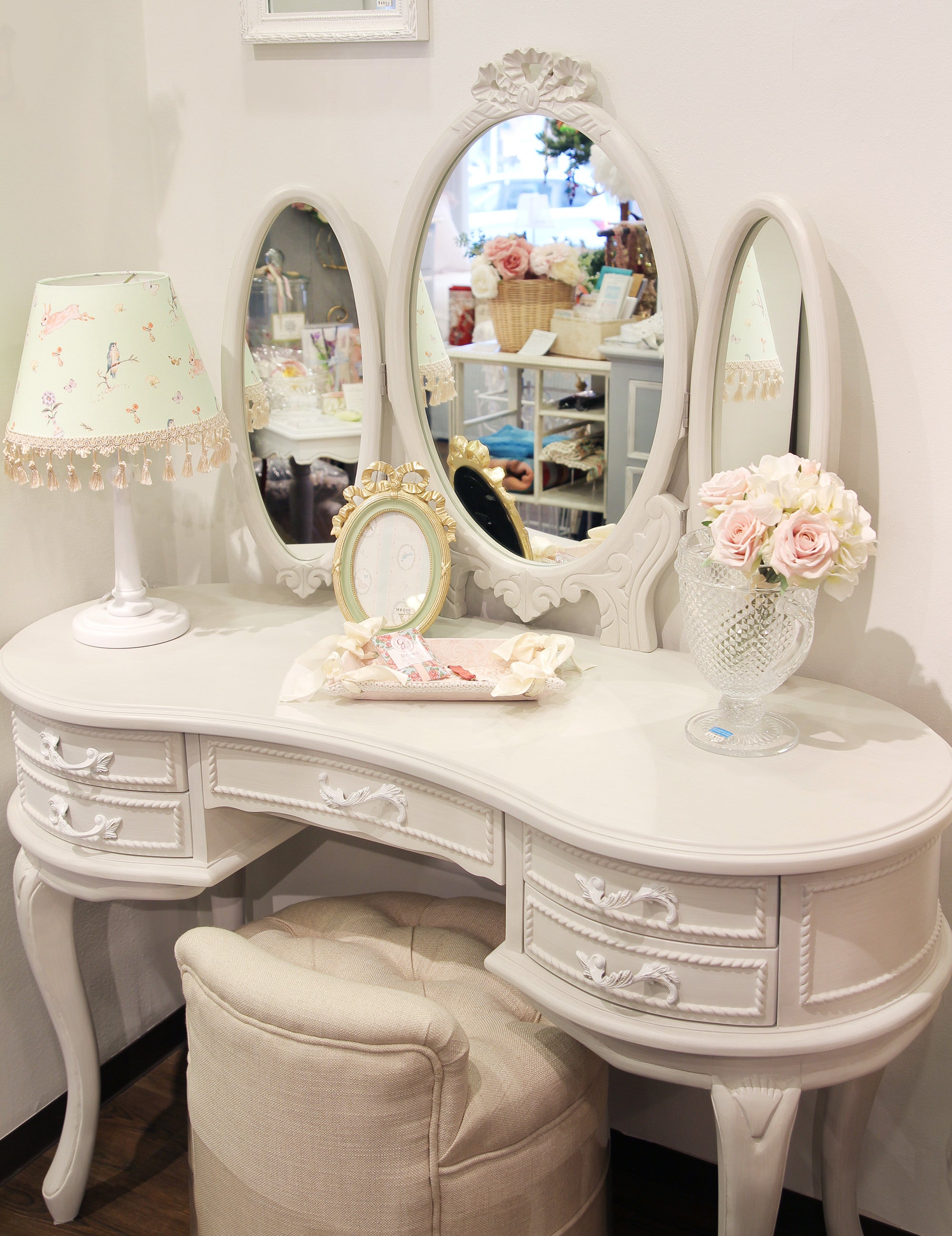 W‼️引取限定ホワイト ドレッサー・鏡台 購入 楕円形ミラードレッサー