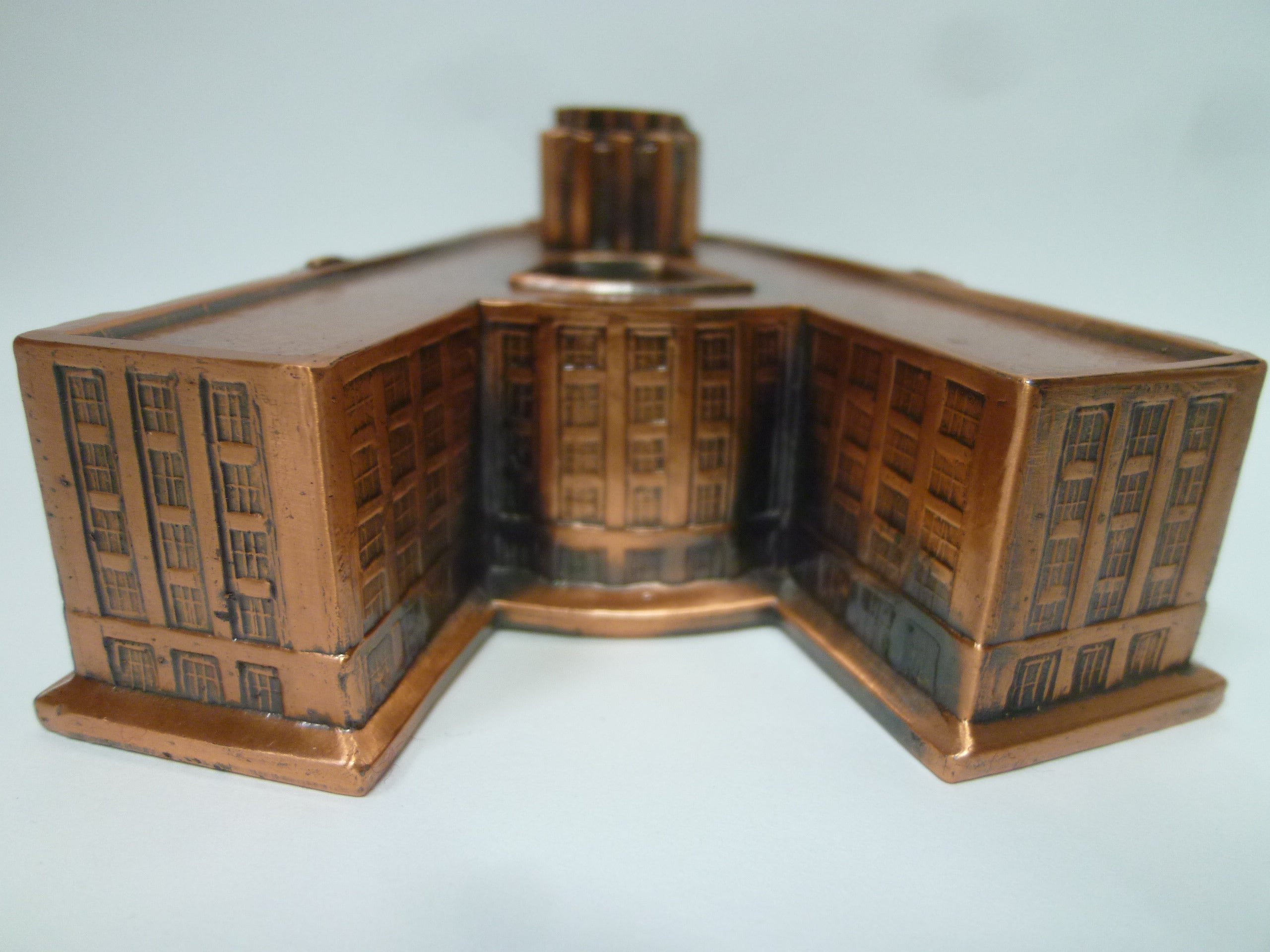 レア？【非売品】旧警視庁本部庁舎ミニチュアペン立て