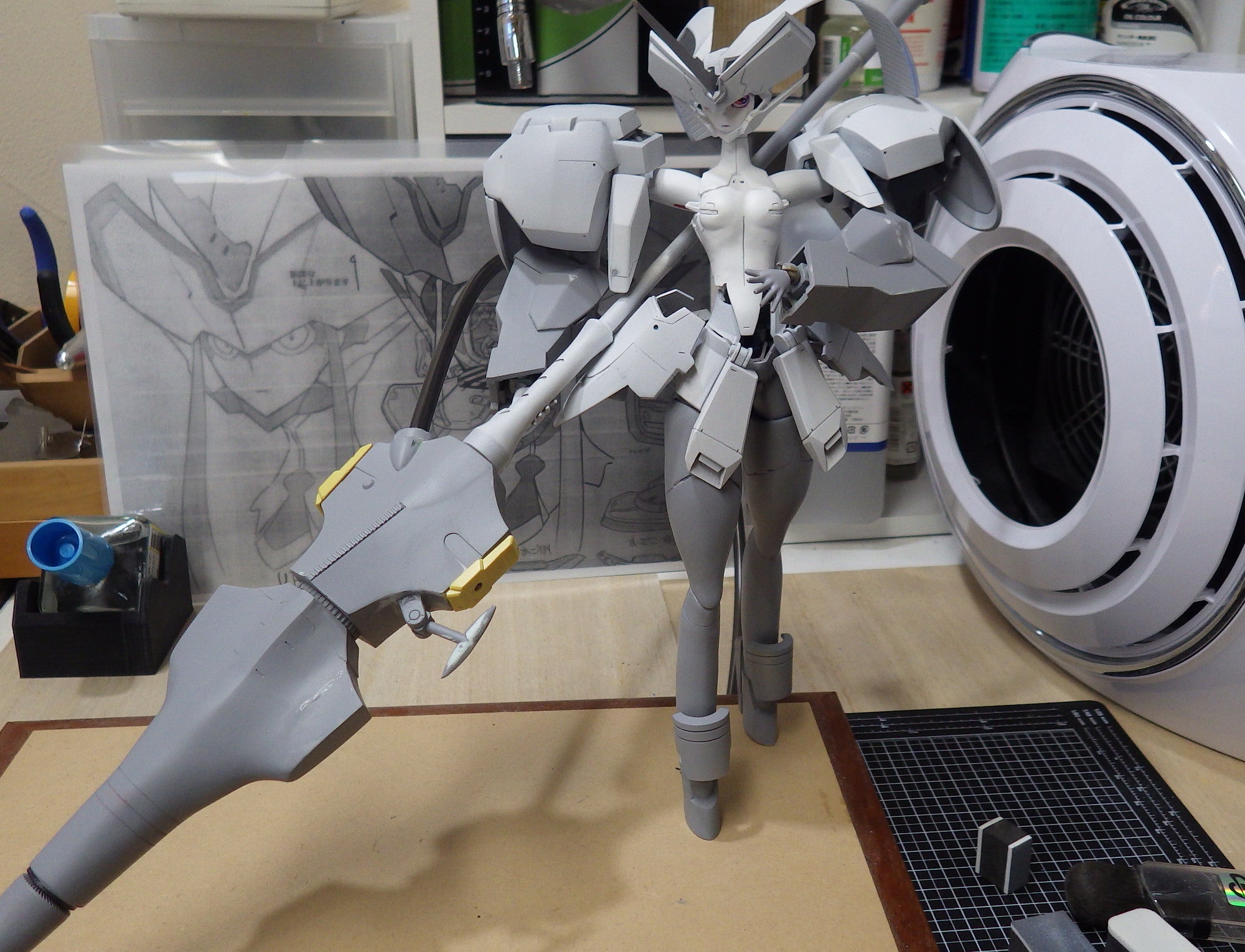 粉の舞い散る作業デスクよ、サヨウナラ ～集塵機 兼 空気清浄機「VOID