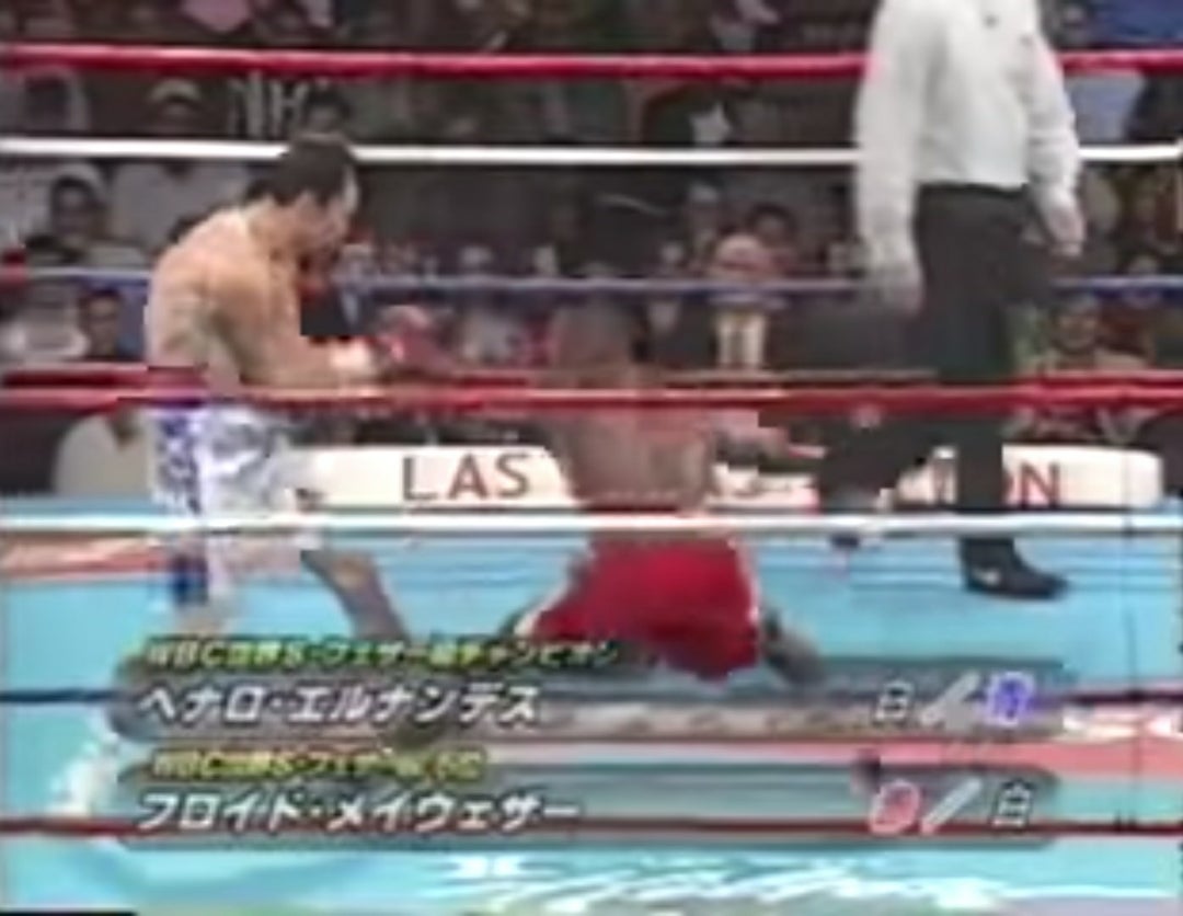 元WBA・WBC世界スーパーフェザー級王者ヘナロ・エルナンデス サイン