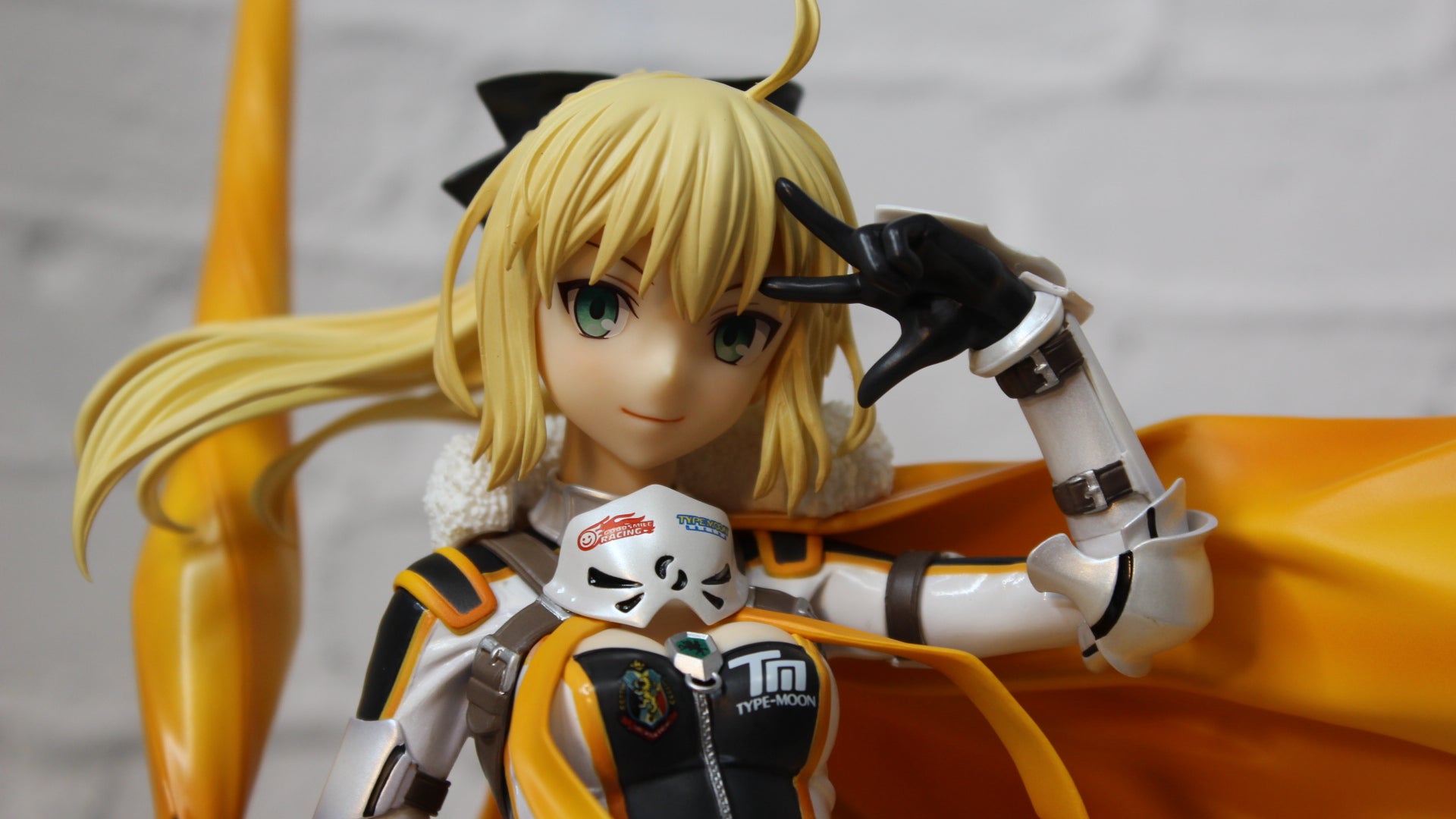 Fate アルトリア・ペンドラゴン レーシングVer. 1/7 フィギュア Amazon