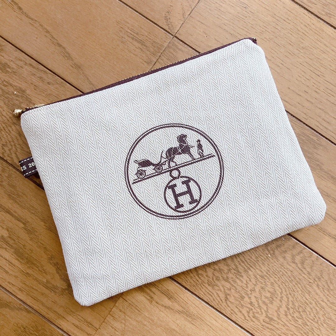美品 HERMES エルメス 巾着袋 ヘリンボーン 巾着 小物入れ カデナ 鍵