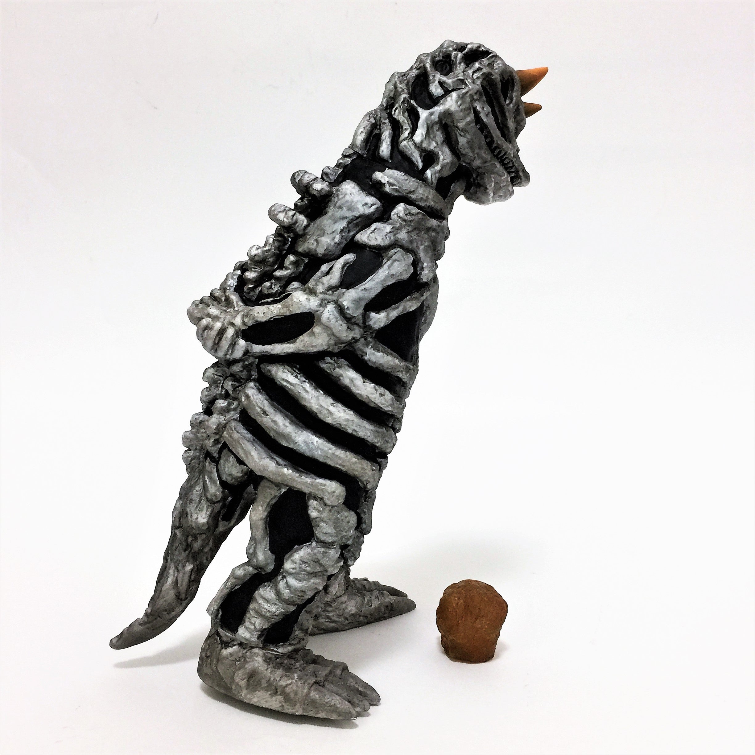 亡霊怪獣シーボーズ ウルトラマン第35話「怪獣墓場」より リバティ