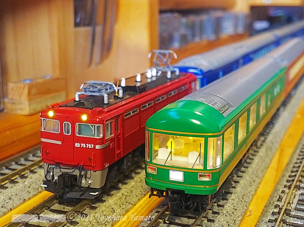 TOMIX 24系夢空間 ランプシェードに一工夫 [鉄道模型] | 重単5175