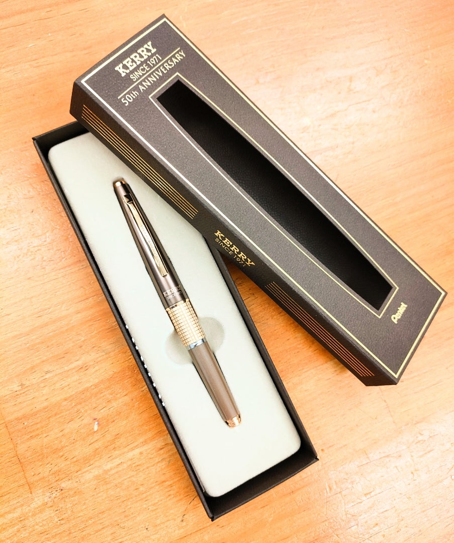 ぺんてる『KERRY 50th Anniversaryモデル』 | ペンとインクと文房具の店 樂
