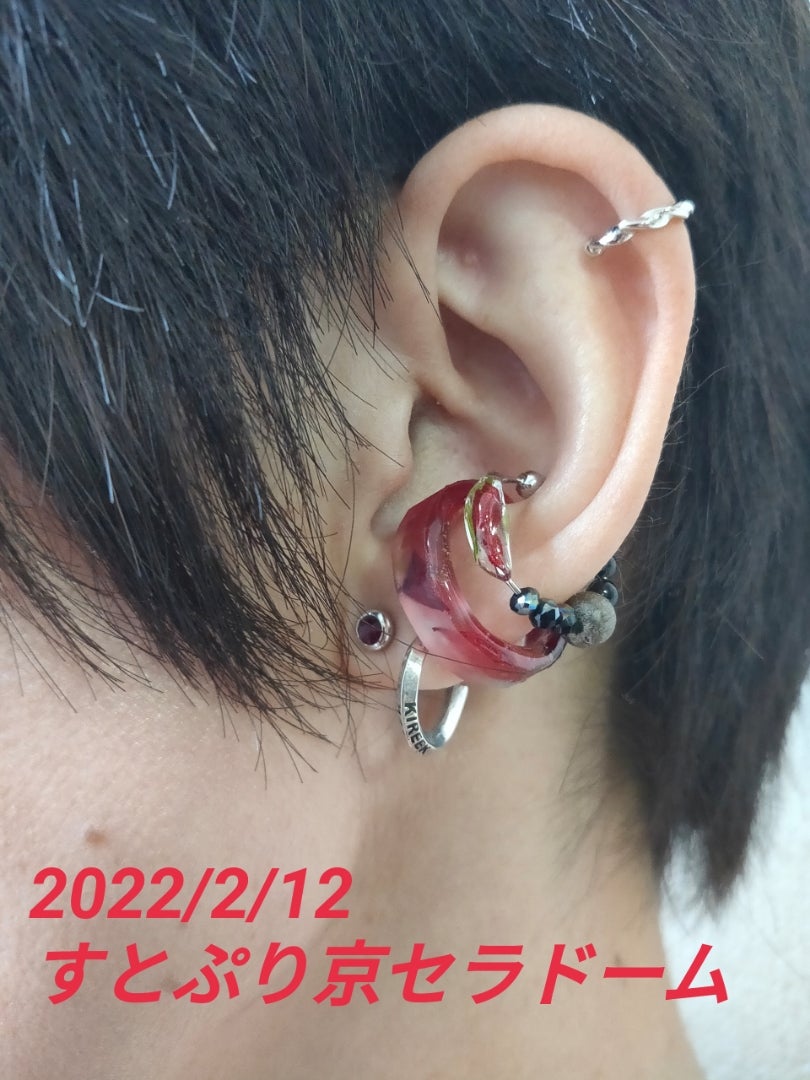 すとぷり 莉犬くん birthday Secret Heart イヤリング オンライン すと