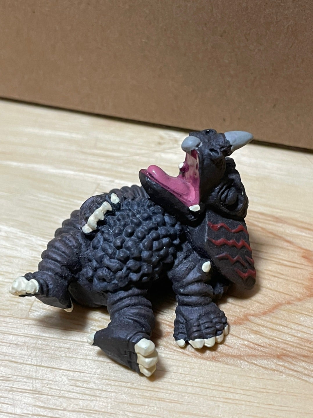 おとなりのかいじゅう ゴモラ | 怪獣玩具に魅せられて