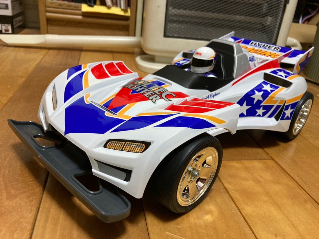 ラジコンカー ボルテックファイターとサンダーブリッツ 4WD 1/10