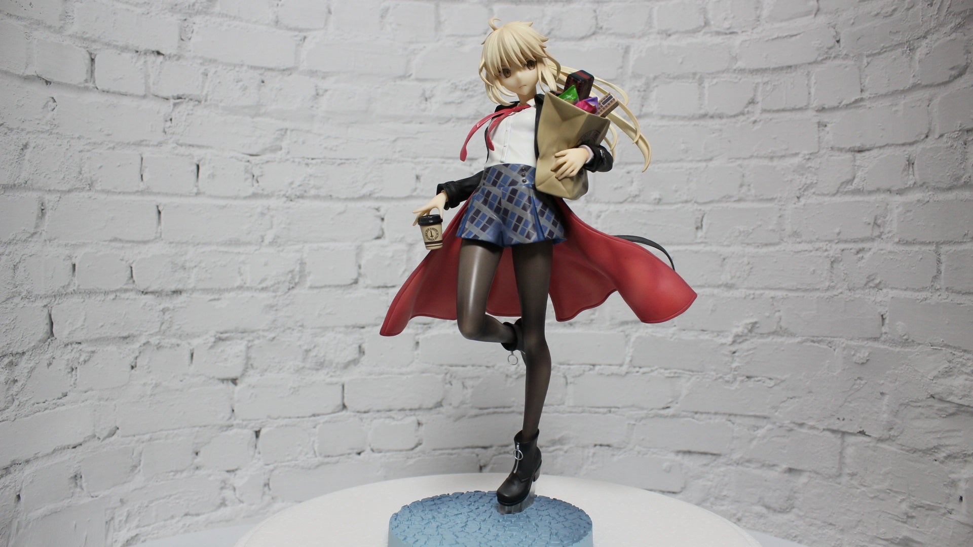 セイバー/アルトリア・ペンドラゴン[オルタ] 英霊旅装Ver. 1/7スケール