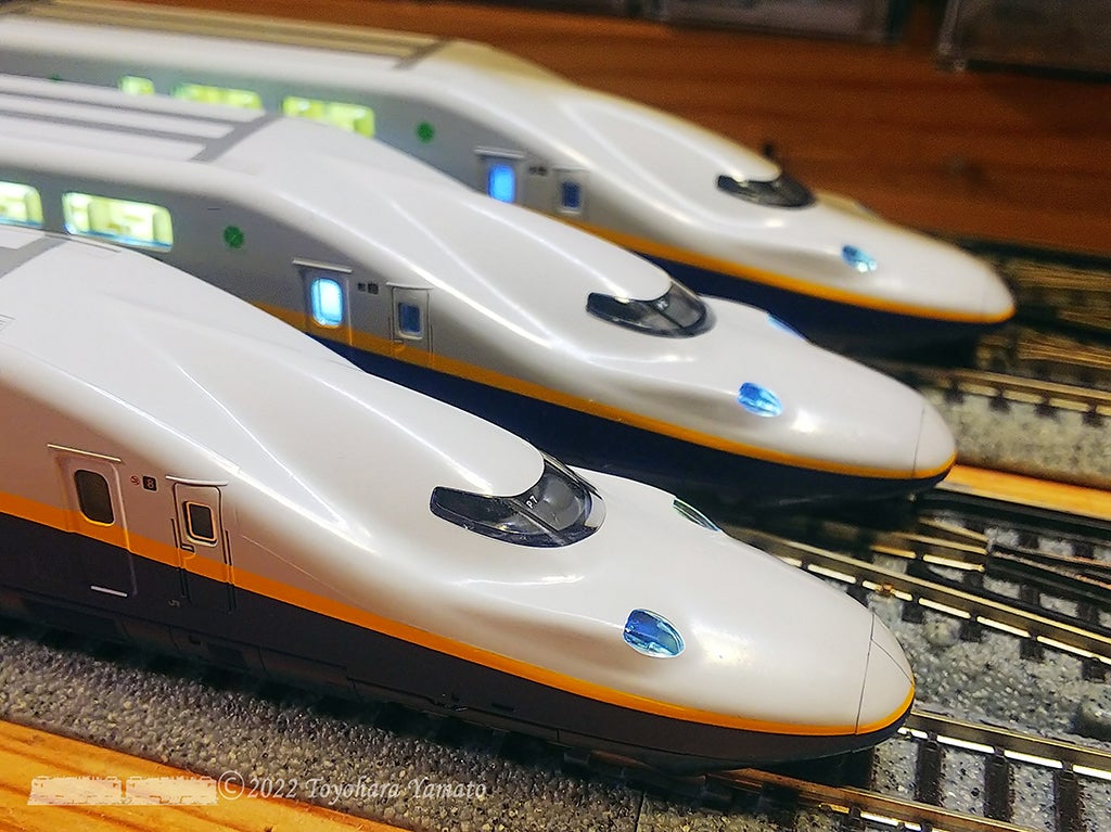 KATO E4系新幹線 Max フル編成 室内灯付き KATO E4系新幹線 Max フル