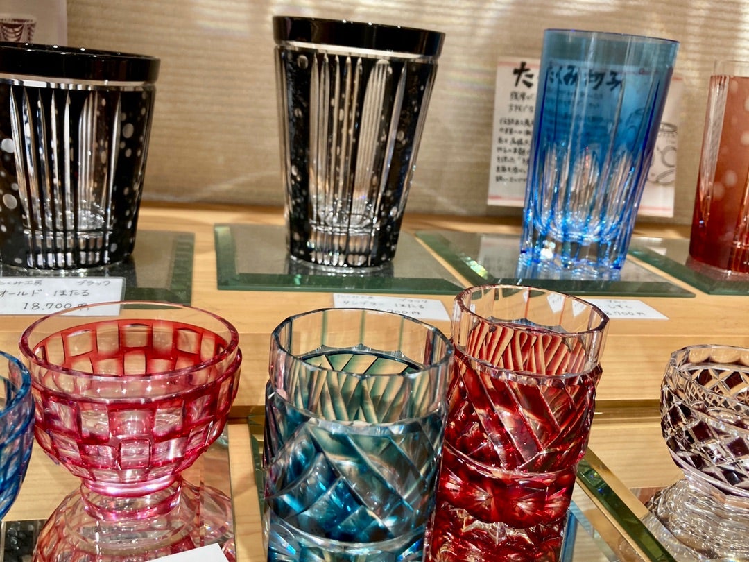 新品KAMAY カメイガラス 薩摩切子ルリ色被せガラス花瓶フラワーベース