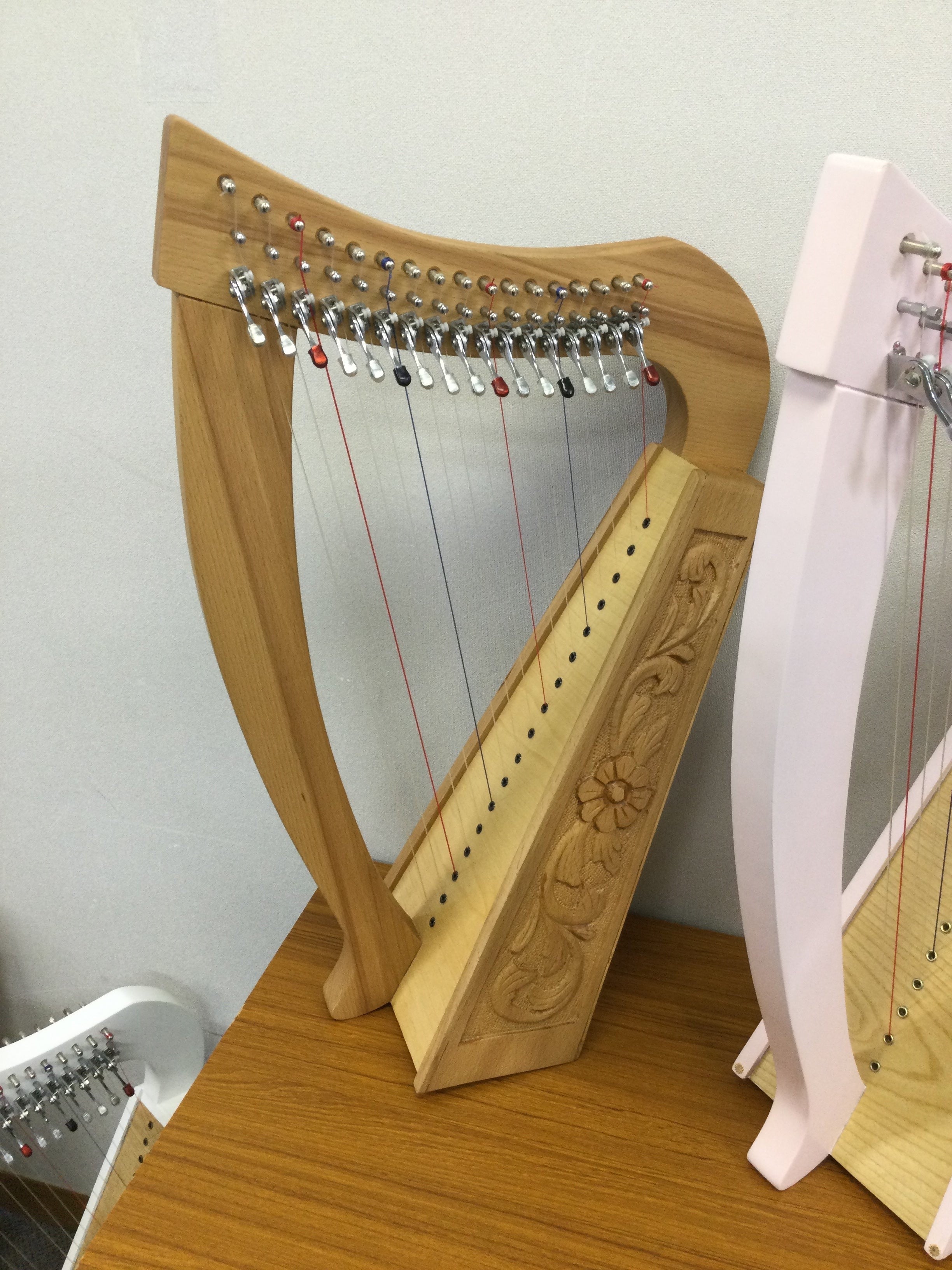 アイリッシュハープ（沙羅ハープ23弦）