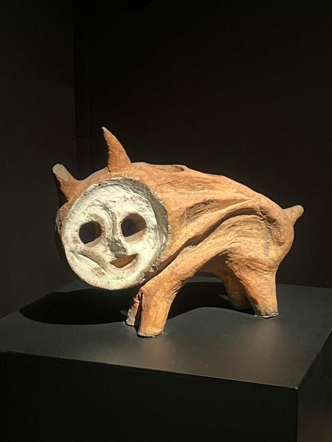 岡本太郎 犬の植木鉢 ポリストーン製塗装済完成品 犬の植木鉢｜岡本