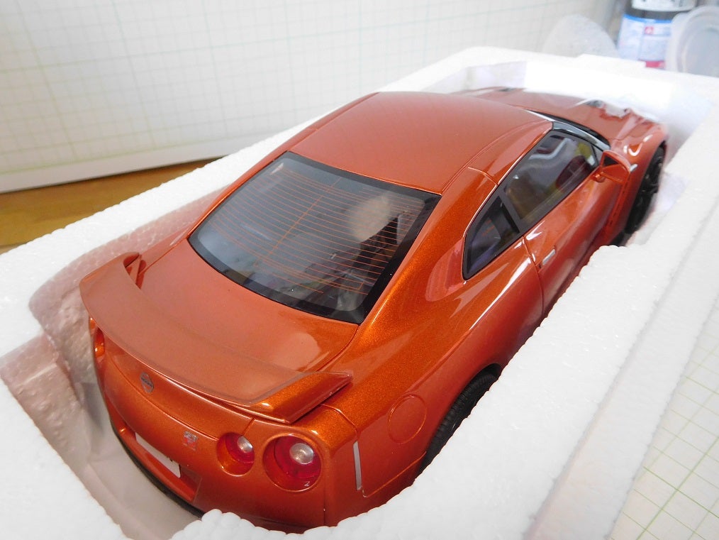 samurai 1/18 Nissan GTR 35 Orange 京商