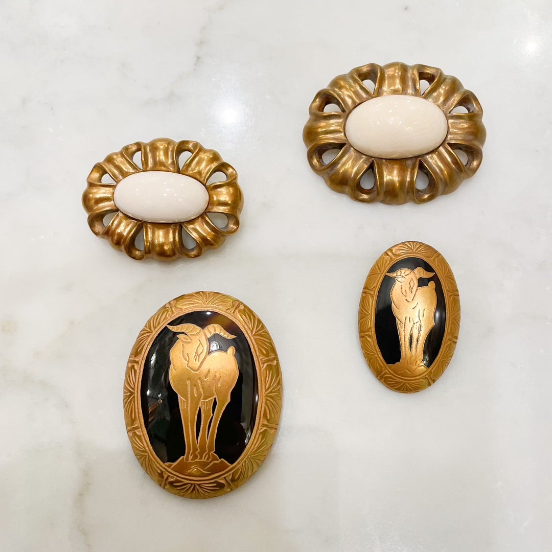 小さなブローチと大きなブローチ | 10年以上も飽きないアクセサリー in