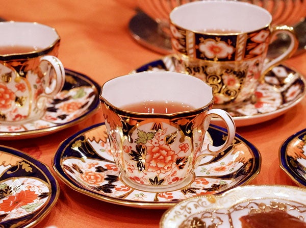 ロイヤルクラウンダービー伊万里ティーカップトリオ