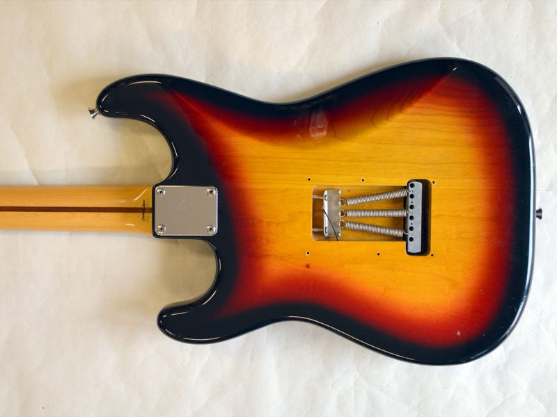 Fender Japan ST71-85TX のちょっとカスタマイズしてよりレアです