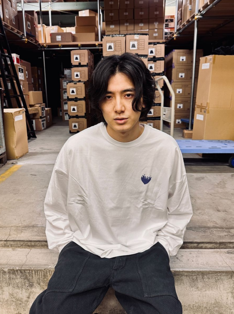 藤井風さん NANNAN Tシャツ 藤井風のNANNAN長Tシャツ 公式グッズ 藤井