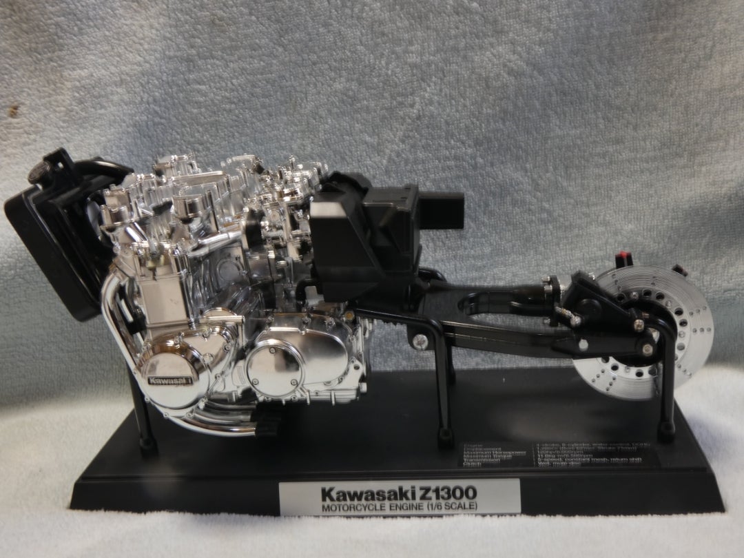 タミヤ 1/6 カワサキZ1300 エンジン プラモデル Amazon | タミヤ 1/6